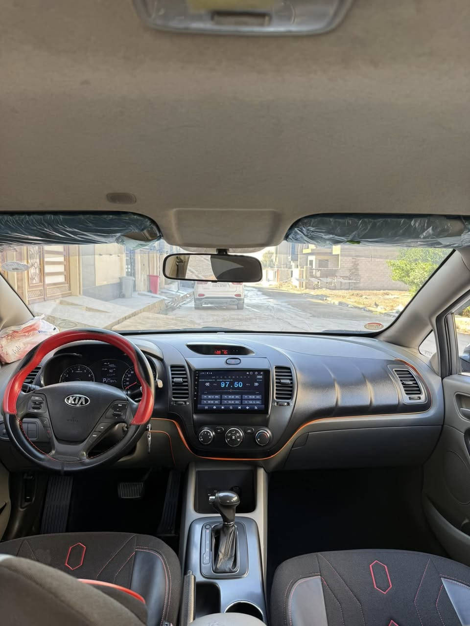 السلام عليكم
كيا سيراتو
موديل 2016
محرك 1600
رقم بغداد الماني
مواصفات عادية
بيها صبغ نص البابين اليمين و تعديل باب الخلف السائق بارد
و الصندوق و الجاملغات الخلفية بيهم جراد
مكان السيارة الموصل
للإستفسار
السعر 118 وبيها مجال 
 ***********
