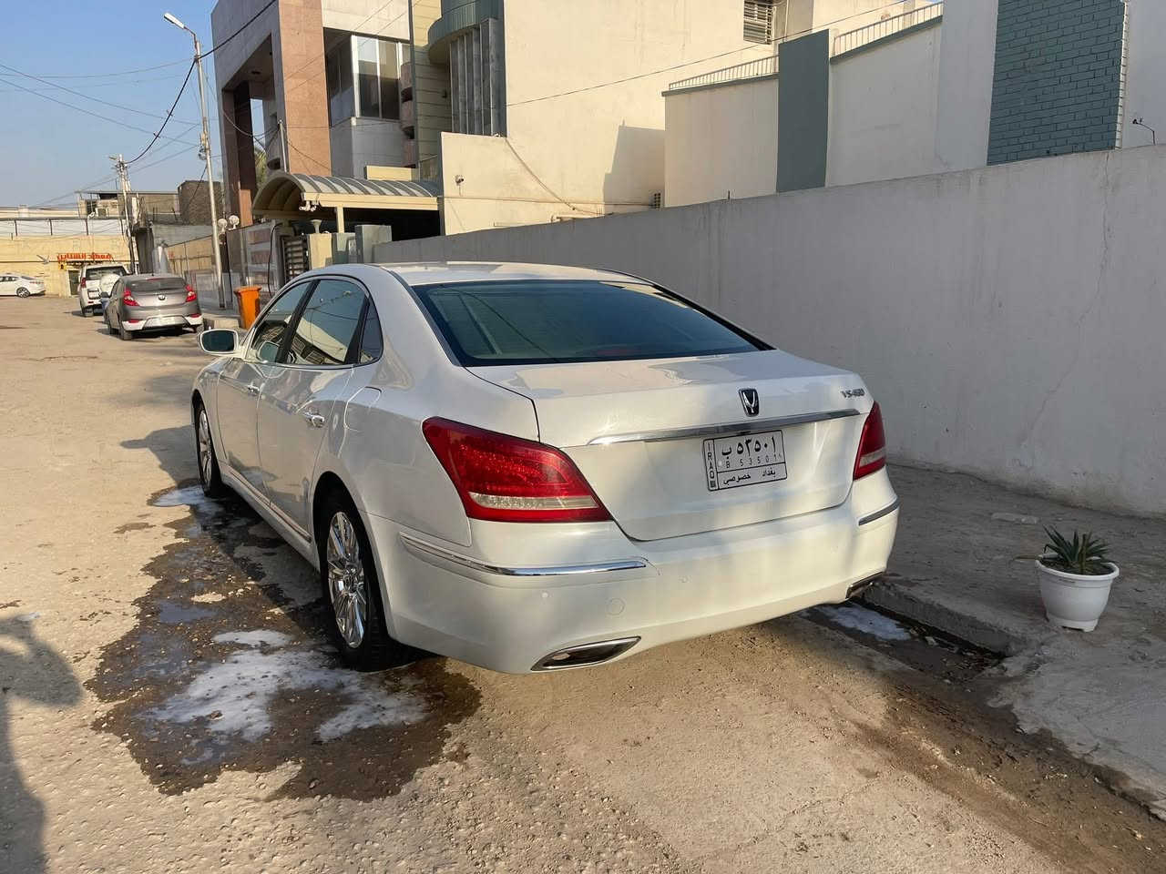 السلام عليكم للبيع او المراوس حسب القناعة هونداي سنتنيال ٢٠٢١خليج لون ابيض فول مواصفات مواصفاته معروفه بيه صبغ جاملغ خلفي ودعاميات وبارد قليل  مكان السيارة بل حله شارع٤٠السعر ١٢٠$. ***********
