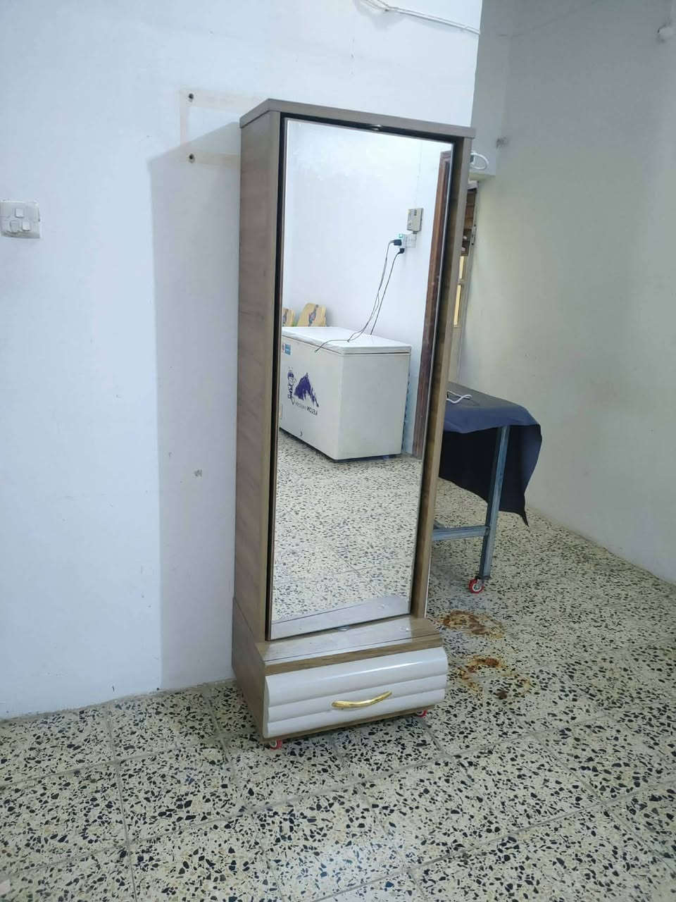 غرفه تركيه نضيفه كلش ب750َبيه مجال


**إذا كنت صاحب هذا الإعلان وتريد حذفه لأي سبب، رجاءا أرسل رسالة إلى الدعم الفني**