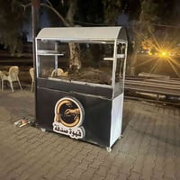 للبيع مع مسطبات وطباخ ومواد جاي..واتس 07847890562