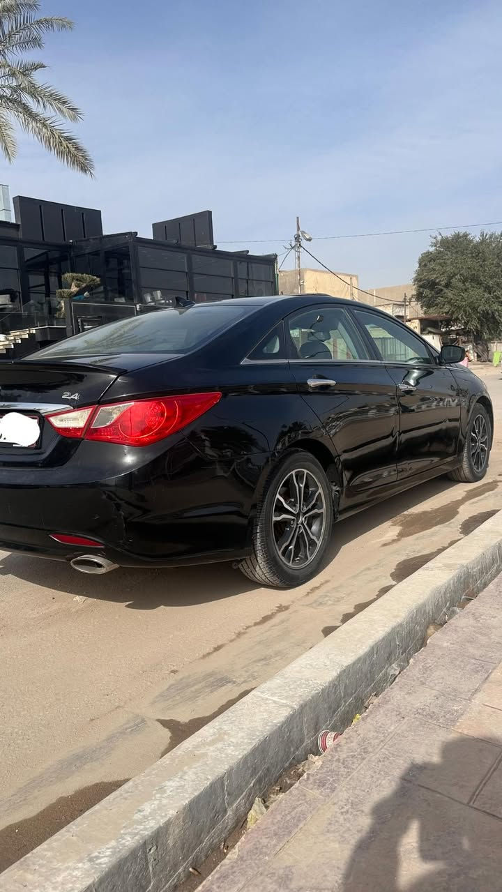 السلام عليكم
سوناتا موديل ١٣ للبيع وارد امريكي 
فول موصفات 
بصمه /فتحه/شاشه بلاديه موصفات فول معروفه 
حادث السياره قطع وحده صبغ و السياره بيه بارد 
رقم بغداد جديد سياره بسمي
سعر ١٠٥$ وبيه مجال 
مكاني السياره الحله شارع الجمعيه 
رقم تلفون ***********
