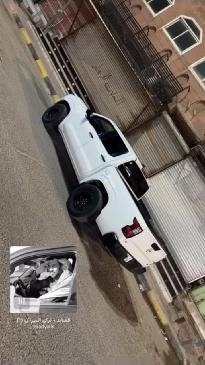 من رخصة الادمن 
بيكم نيسان فرونتير مديل 2022 s
فور ويل محرك 6V 3800
بيه موصفات حلوه دكمه السحب ودكمه النزول 
ورادار امامي خليفي توقف ذاتي يعني ترجع ونته المرتاح توكف بحدها
عليه ويلكب 17 Tuff
طخم تاير جديد كوري ضمان 
سنويه جديده توني مكمله بسمي 
رقم بصرة تحويل ثاني يوم 
والمواصفات معروفه 
سياره ضربته جاملغ صفحه سايق فقط
سياره جاهزه وياها غلاف بدي 
السعر 230 ولشراي سهله
لتواصل ***********
