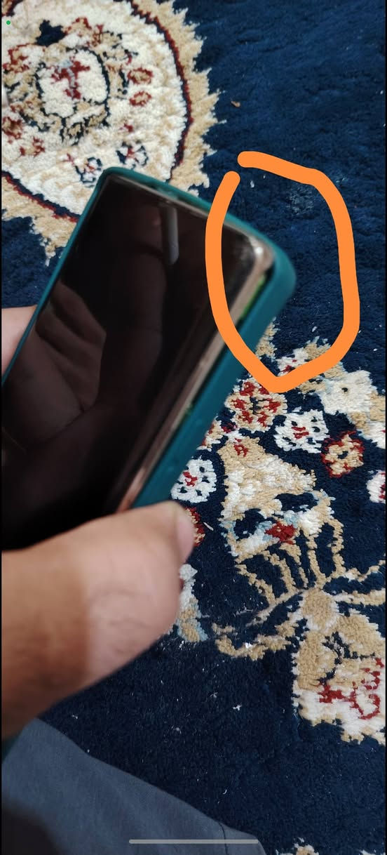 Note 40Pro5g
ذاكرة 256
رام عشوائي 8+ 5
بطاريه 5000mh
كامرة 32 الاماميه
ول خلفيه 180
دبل سيم كارت
شاشه 120هرتز منحنيه
سمعات ستريو يعني 2سمعات
بس وكع مني وصارت بي ضربه بل شاشه 
ما ئثرة لا شاشه ولا عل لمس مثل ما واضع بب صور 
160وبي مجال للشراي 
مكاني شعلة او ساحت عدن
***********
