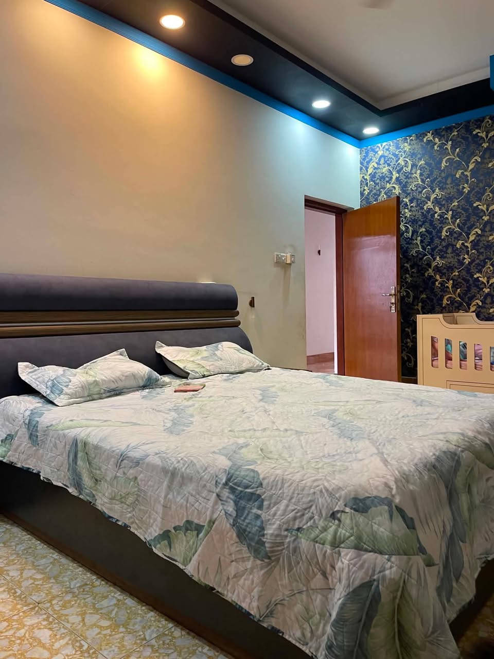 للبيع 
غرفه تركيه 8 قطع 
سعر 650 
عنوان رمادي شارع عمر


**إذا كنت صاحب هذا الإعلان وتريد حذفه لأي سبب، رجاءا أرسل رسالة إلى الدعم الفني**