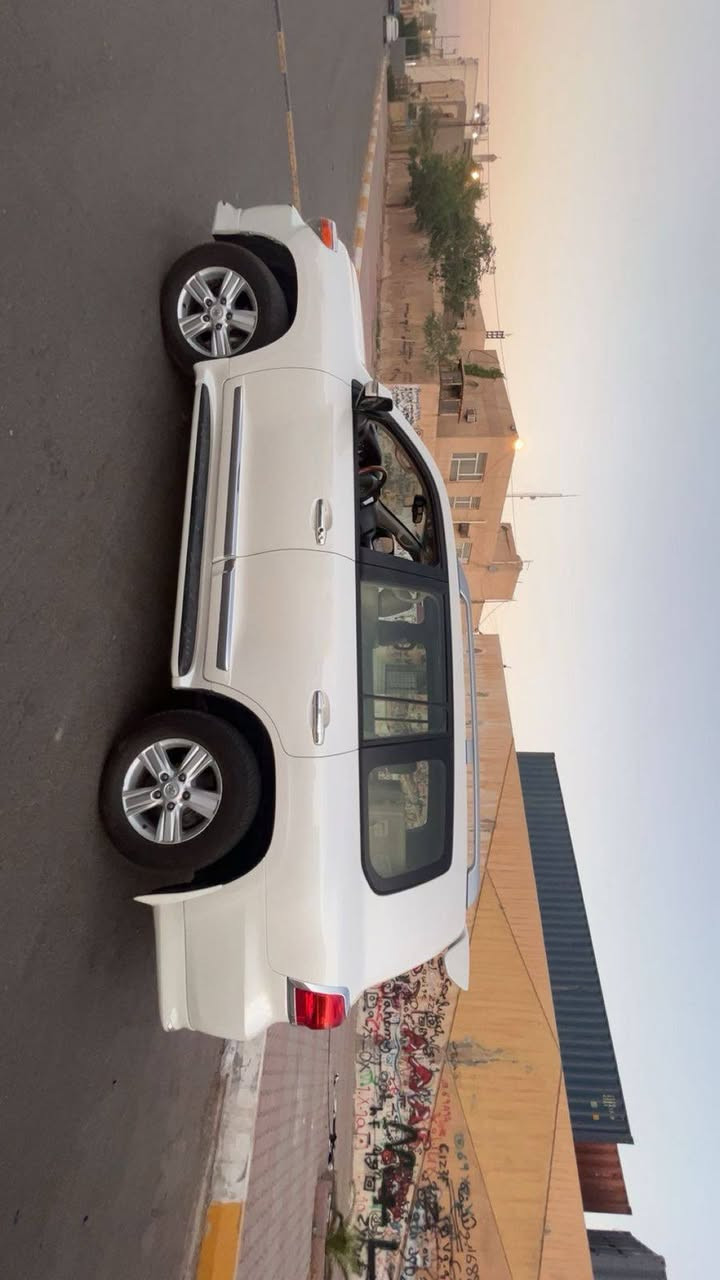 لاندكروز 2014رقم بغداد عنوان بغداد اني الشرعي سياره بدون ضرر بدون صبغ ماشيه شي قليل شراي يتصل ***********
