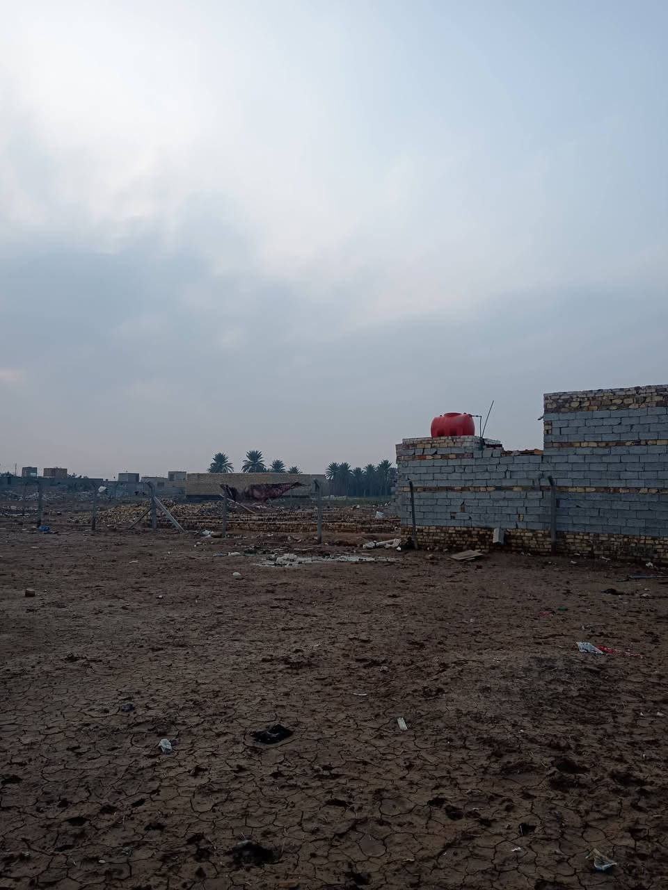 نص دونم واجهة 25 ونزال 50 بأسمنة مداور ثاني يوم شارع 60 يبعد عن الشارع 250 متر موقع ممتاز خدمات موجودة السعر 25

للاستفسار *********** واتساب
