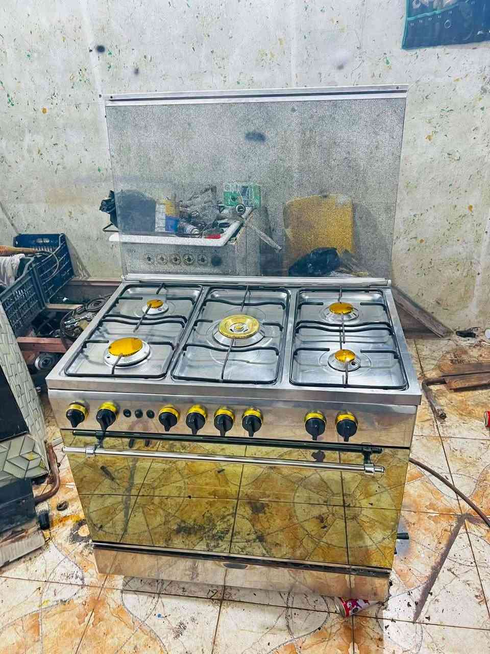 طباخات نضيفات عل فحص 260بي مجال قليل ***********

