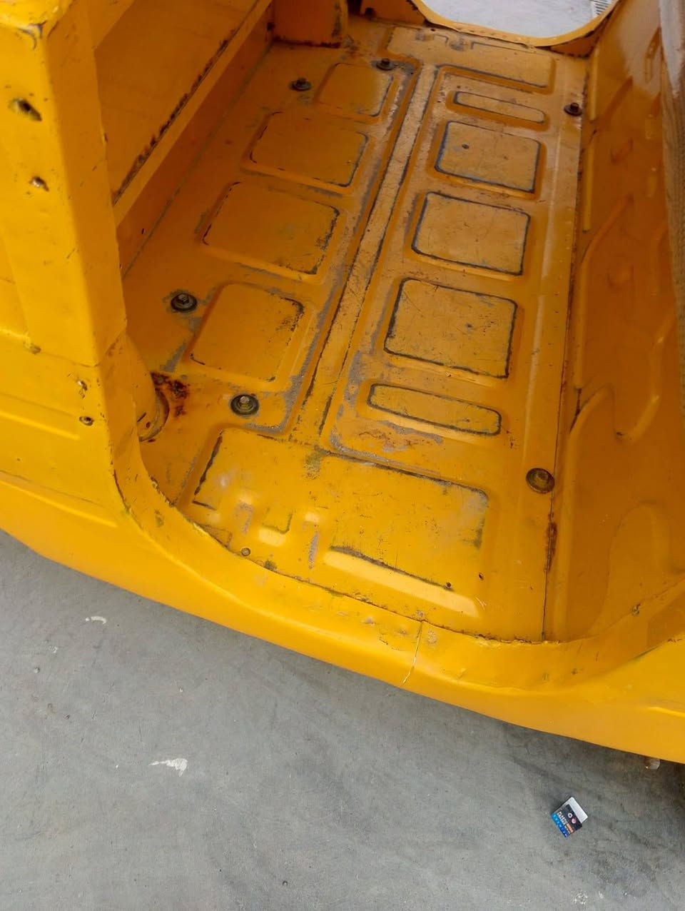 سلام عليكم تكتك للبيع موديل 18 مكاني بغداد مدينه الصدر رقمي ***********
