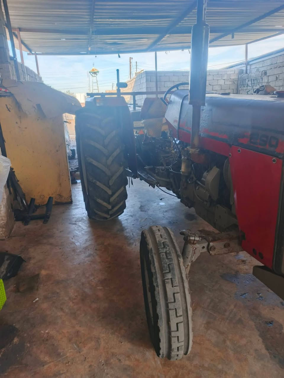 فوركس للبيع 290اربع تأثيرات جديد محرك درجه اولي مابيها اي عيب واي نقص مابي كوبل للكراب رقم انبار  بنسبه للسعر حسب معامله رقم موبايل ***********
