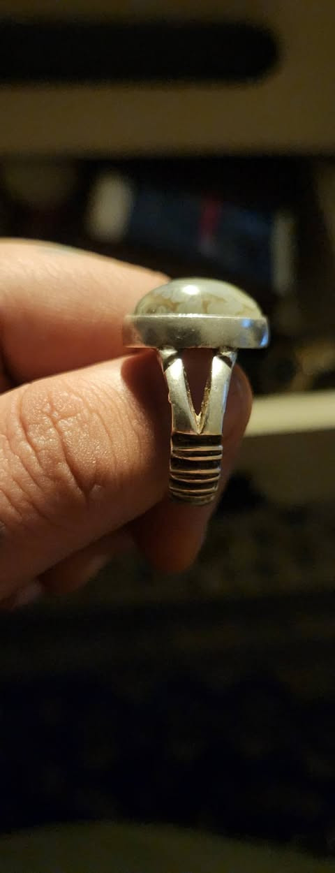 السلام عليكم محبس فضه925 صياغه ثكيل سليماني قديم كلش مصور للبيع موجود توصيل لجميع المحافظات العراق


**إذا كنت صاحب هذا الإعلان وتريد حذفه لأي سبب، رجاءا أرسل رسالة إلى الدعم الفني**