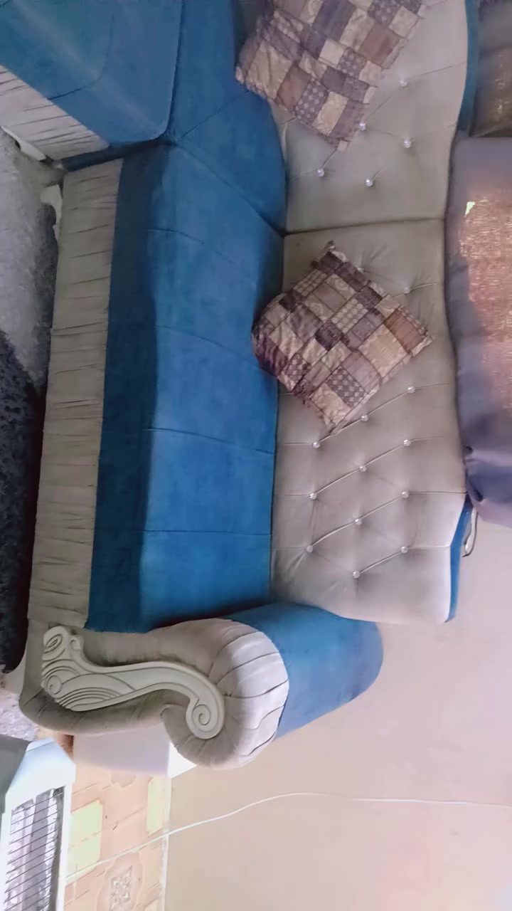 تخم 10نفرات مستخدم للبيع بسعر 110الف قياس عرض القنفه النفرين 130سم
والكرسي النفر 56سم 
ميز بلازما سعر 50الف..... ارتفاع 150وعرض 180
اسعار نهائية بدون معاملة 
العنوان اربيل باداوه قرب  شارع ملا فندي.  معلومات اكثر راسلني خاص


**إذا كنت صاحب هذا الإعلان وتريد حذفه لأي سبب، رجاءا أرسل رسالة إلى الدعم الفني**