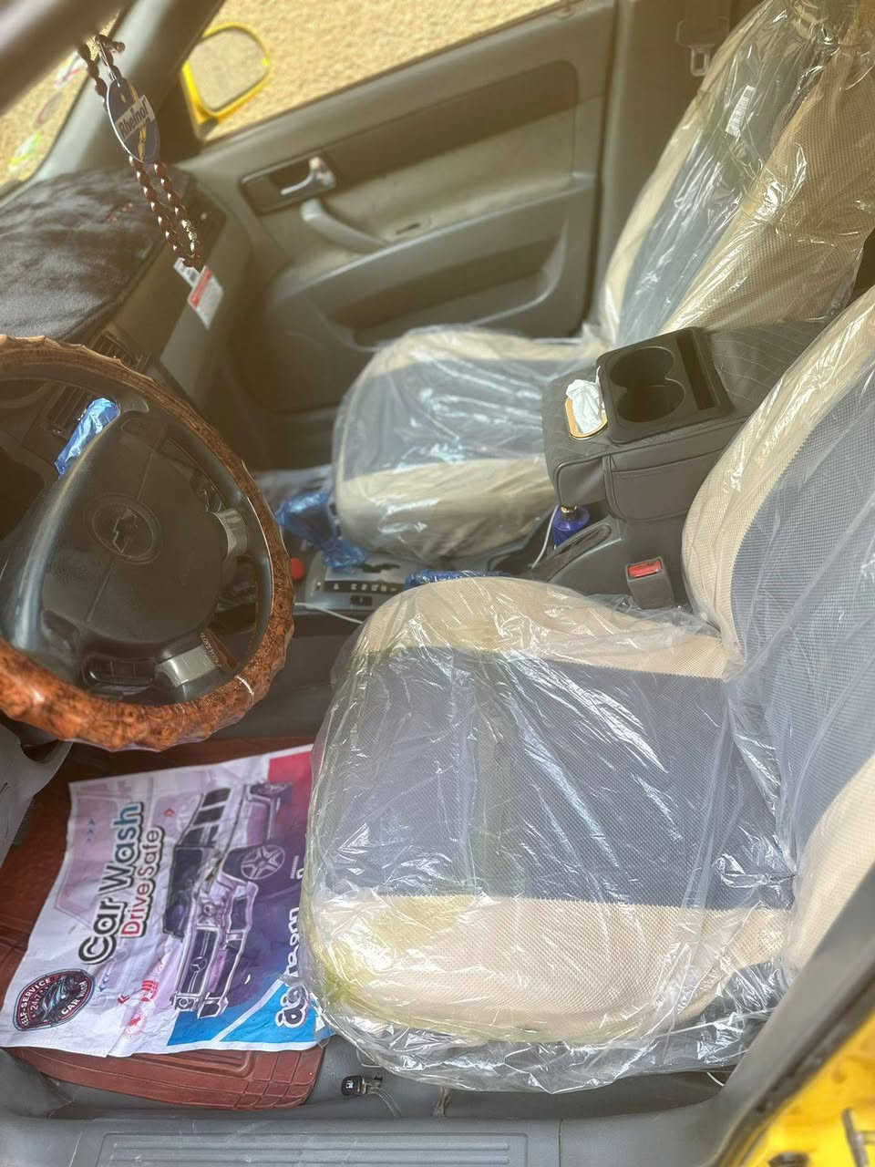 السلام عليكم ورحمة الله وبركاته
اوبترا مديل 2010 للبيع
مكان سيارة بغداد مدينة الصدر
السعر ٦٨
رقم الهاتف ***********
