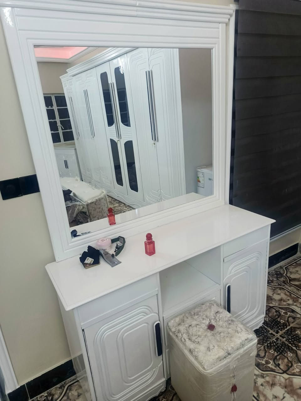 اخشاب عراقي جديده ممستخدمه البارحه نصبتها اعتازيت وريد ابيع 9 قطع مكاني بغداد سعر مليون و 100 للتواصل ***********
