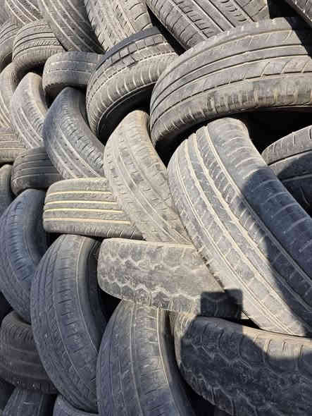 سلام عليكم 
تايرات مستعمل مال فتح قياسات كله استندر كلش نظيف 
قياس لل١٢ لحد ١٥ جمله عنوان كركوك مجمع تايرات رحيم اوه 
***********
