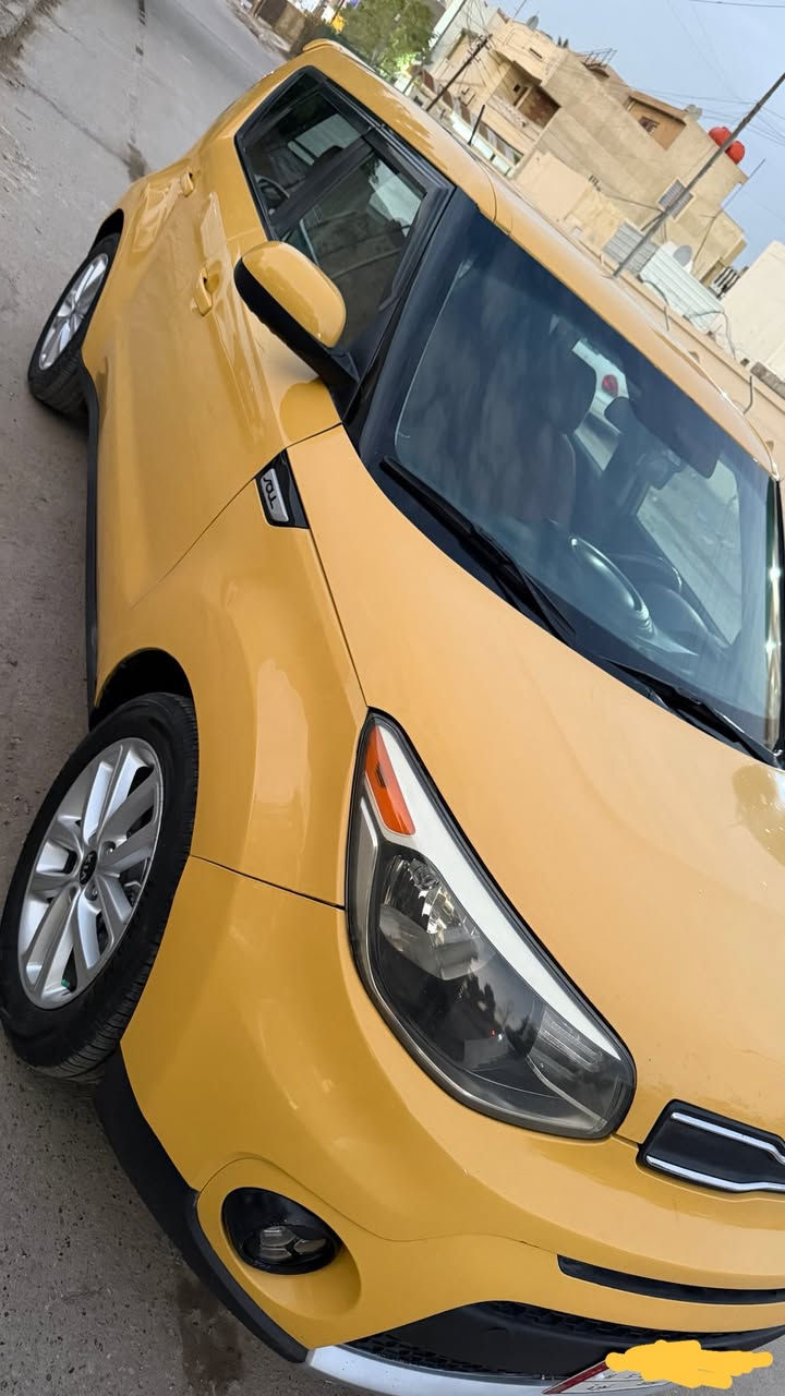 اسلام عليكم
للبيع كيا صول موديل 2018 
شاشة كبيرة تحكم ستيرن جهتين تبريد تدفئة شغالات حداده السيارة جديدة معه منضومة غاز باتري جديد معه تخم تاير جديد السيارة باسمي تحويل ثاني يوم كهربائيات السيارة مابية اي نقص شغل وطلع للشارع كبل السيارة حادثة كما موضح بالصور سنوية جديدة مصفره هيئة والغرامات السعر 123$ وبيها مجال بسيط 
للستفسار الاتصال ع هذا الرقم 
***********
