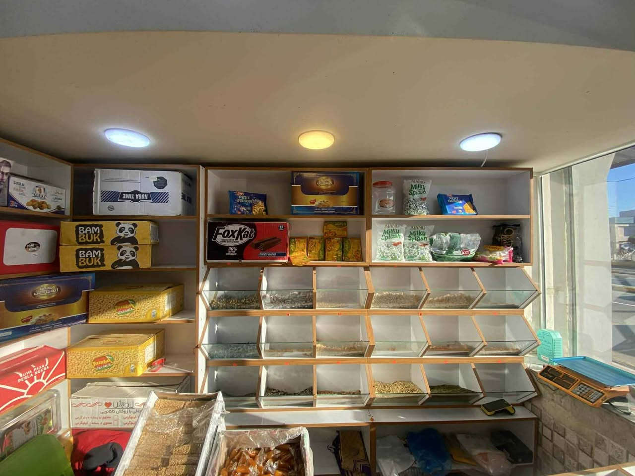 رفوف كرزات للبيع شبه نضيف السعر ١٠٠٠٠٠٠ قابل للتفاوض المكان كربلاء الحر للاتصال *********** كربلاء, العراق
