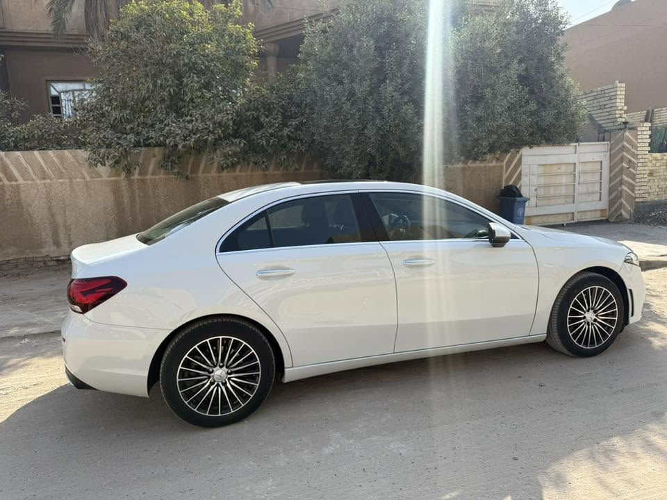 للبيع فقط
السعر 220 ورقة فقط  
مرسيدس A220 AMG موديل 2020
لون ابيض داخل اسوده 
وارد امريكي حادث السياره
الجاملغ  الامامي الايمن والبنيد مرفقة صور الحادث 
مواصفات السياره فول واحد على واحد  
الكاميرا الخلفية امامي 
بصمة ابواب وتشغيل 
مثبت السرعة 
شاشة دجتل كبيره
سقف بانورامي كامل 
التحكم على المنحدرات
مستشعر وقوف
تدفئة المقاعد 
والستيران 
مراقبة النقطة العمية
رادار امامي 
حساسات خلفي امامي
نظام فرملة الطوارئ
للمصابيح الأمامية ليد
لوحة قيادة رقمية
انارة محيطية اشاير ترحيب 
أبل كاربلاي
مقاعد جلد 
شحن لاسلكي
بعد بيها هواي موصفات
رقم السيارة (بصرة دولي ) سنوية كاملة وباسمي
سعر السياره 255 ورقة
موقع السيارة بغداد الصابيات 
الاتصال :- *********** واتس اب فقط
