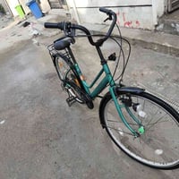 بايسكل للبيع نوعيه بناتي عكرب  6 سرعات  بايسكل اخو النظيف نظافه ٩٠٪  ا...