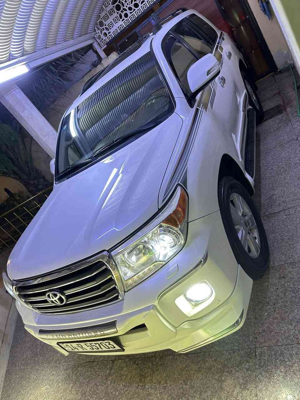 لاندكروز 2014 فطيم رقم بصره جديد تحويل شرط
مكفول صبغ ضربه تبديل بارد 
فول موصفات 1/1
حساسات امامي خلفي كامره خلفي فتحه كشنات كهرباء داخل قرميدي بصمه تشغيل عن بعد مري شفط باقي موصفات معروفه سعر 348  بيه مجال لشراي يتصل *********** 
بيع او مراوس
