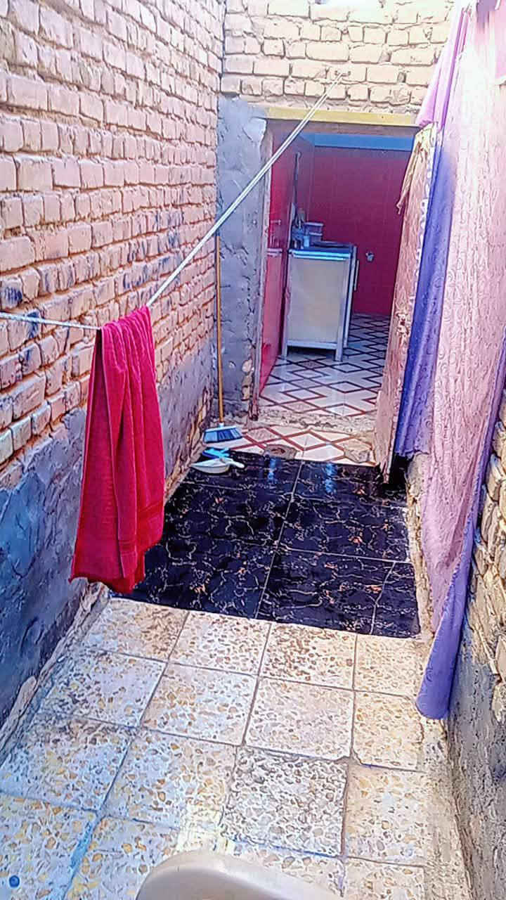 دار سكن طابو صرف

📍 العنوان: حي الشهداء قرب ملعب مثيل
قريب على ابو اثير مصلح الثلاجات

📐 المساحة: 100 م²

تفاصيل الدار:
• 2 غرف نوم 🛌
• مطبخ
• صاله 
• مجمع صحيات متكامل
• السعر 85 وبي مجال .

📌 : لاستقرار للعقارات العامه
📞الاستفسار:‏‪0780 416 6010‬‏
