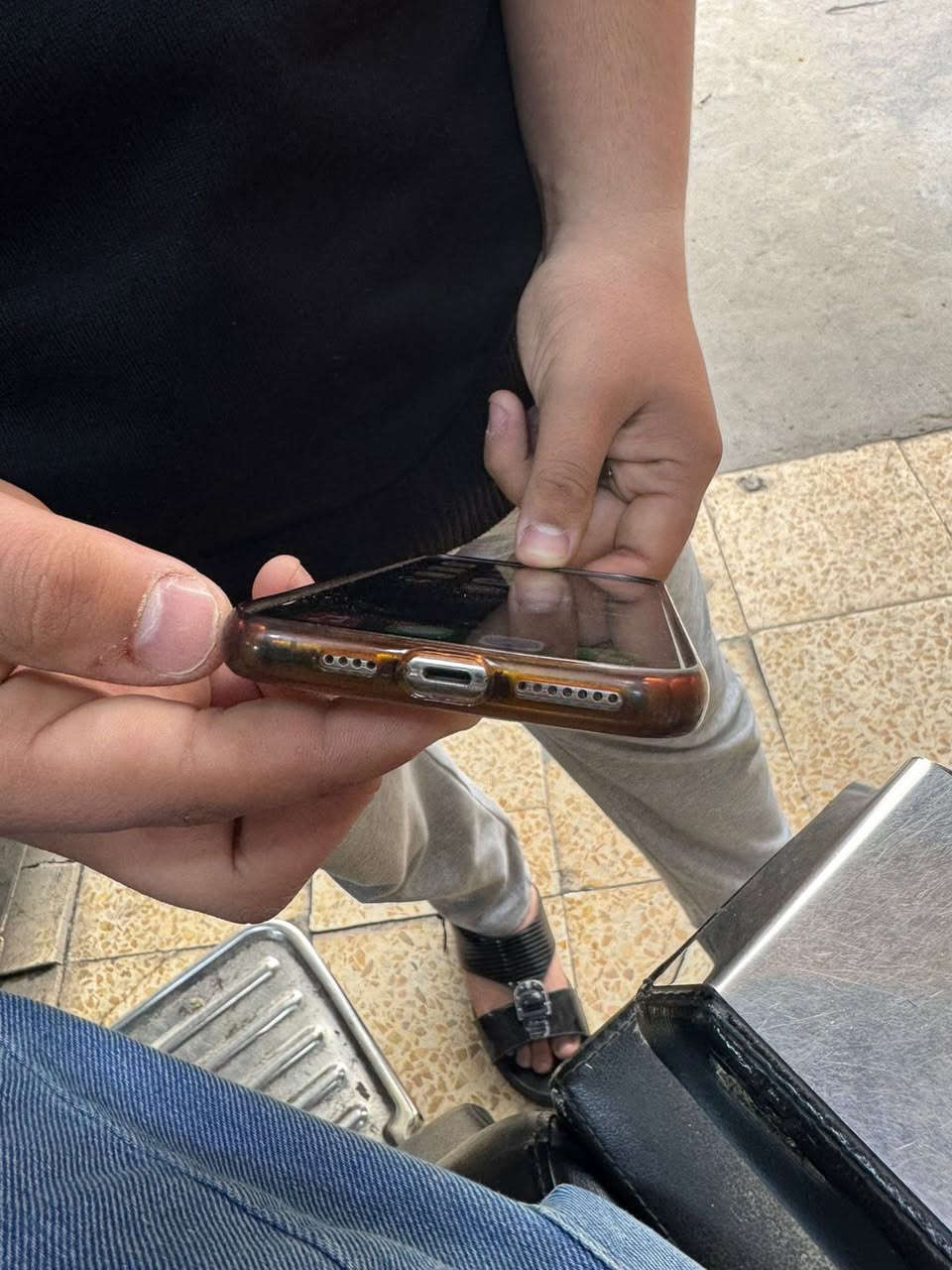 للبيع اكس إس ماكس سعره 175 بطاريه 79 مبدل شاشه فقط وشاشه اصلي شرط ***********
