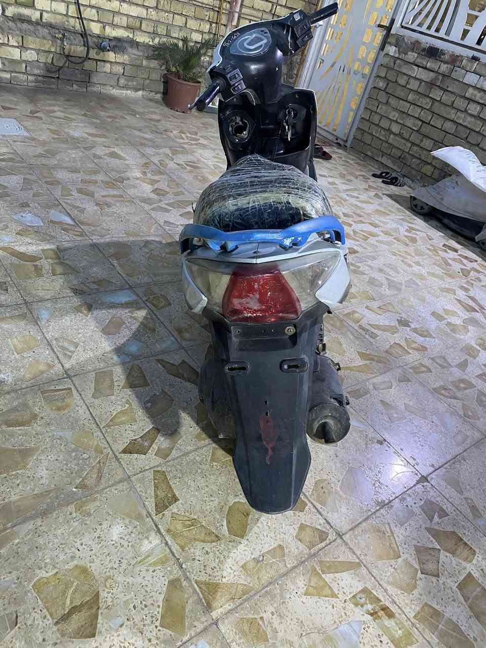 سلام عليكم للبيع سيام جي تي  دراجه حلوه شلعته معدله كهربائياته شغاله كله بس نقص باتري و شوته و قبق بنكه  أبيع كوم حديد 200 الف  متواجد ع نت هاذ رقمي بي واتساب *********** بغداد زعفرانيه
