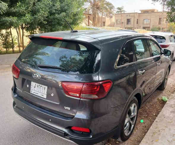السلام عليكم 
بعد إذن الأدمن المحترم 
عندي سيارة 🚔 كيا سورنتو موديل2020 
وارد أميركي الحادث خلفي فقط باب الصندوق 
محرك 6 سلندر 
كير ثمانية نمرة
 مقاعد جلد 💺 7 راكب 
كامرة دوارة تدعم أبل كار بلي + أنرويد 
حساسات خلفية
بروجكترات أمامي 4 عدسات 
حاكية بالسقف🗣
كروز سرعة
شاشة أعطال
تحكم أستيرن جهتين
سويتج مو بصمة
بدون فتحة سفق
تبريد + تدفئة
تخم تاير جديد🛞
باتري ٩٠ أمبير جديد

ماء الراديتر بعدة مال الشركة

{شرط غرفة السيارة بعدها جديدة}

((ترايها شرط زيروو))✈️

((سعرها  175$))

ملاحظة// صار بيها صبغ بالعراق جاملغ جهة السائق بدووون دواخل 

العنوان // بغداد حي البنوك
 قرب الكنيسة
التواصل على الارقام فقط👇👇👇
[[موبايل:*********** //***********]] بغداد
