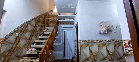 السلام عليكم دار للبيع مساحة ٢٠٠طابقين بناء طابوق يحتوي على ٣ غرف استقبال هول مطبخ ترك خلف البيت وبجانب البيت السعر ١٠٠ بي مجال الاتصال ع الرقم *********** حي الزهراء مقابل ثانوية الانتصارات
