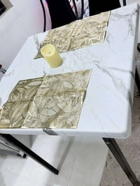 طاولة مرمر تركي • ٨٠×٨٠سم • كراسي هدية ٢