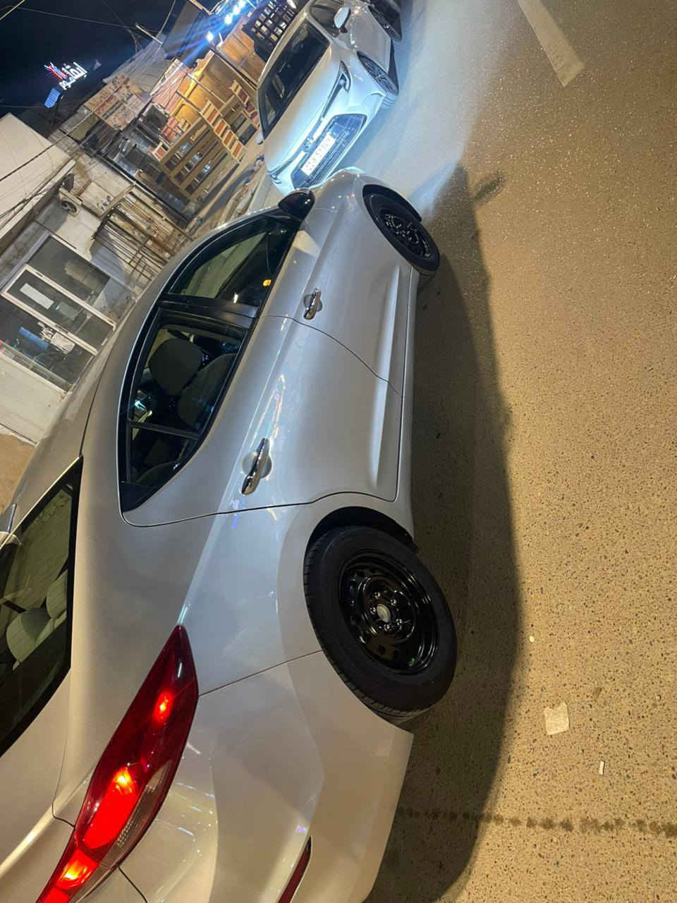 النترا 18 امريكي قطعا وحدة صبغ ودوسات سيارة جاهزة مال جناي كلشي متصرف عليهة 
شاشه كار بلاي اصل 
تحكمات + رادار جانبي +اي بي اس

٣ وضعيات قيادة ايكو سبورت عادي 

مكينه 2000 دوش كير اي تي  رقم بغداد باسمي 

مكان بغداد الاسكان المنصور. *********** سعر 125
