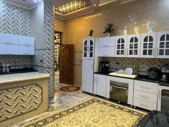 للبيع
بيت ٢٠٠م طابقين

 بناء حديث درجه اولى

يقع في حي الحسين

المربع الأول قريب على جامعة العين

سعر ٣٧٠

 مكتب التساهل…  ***********
