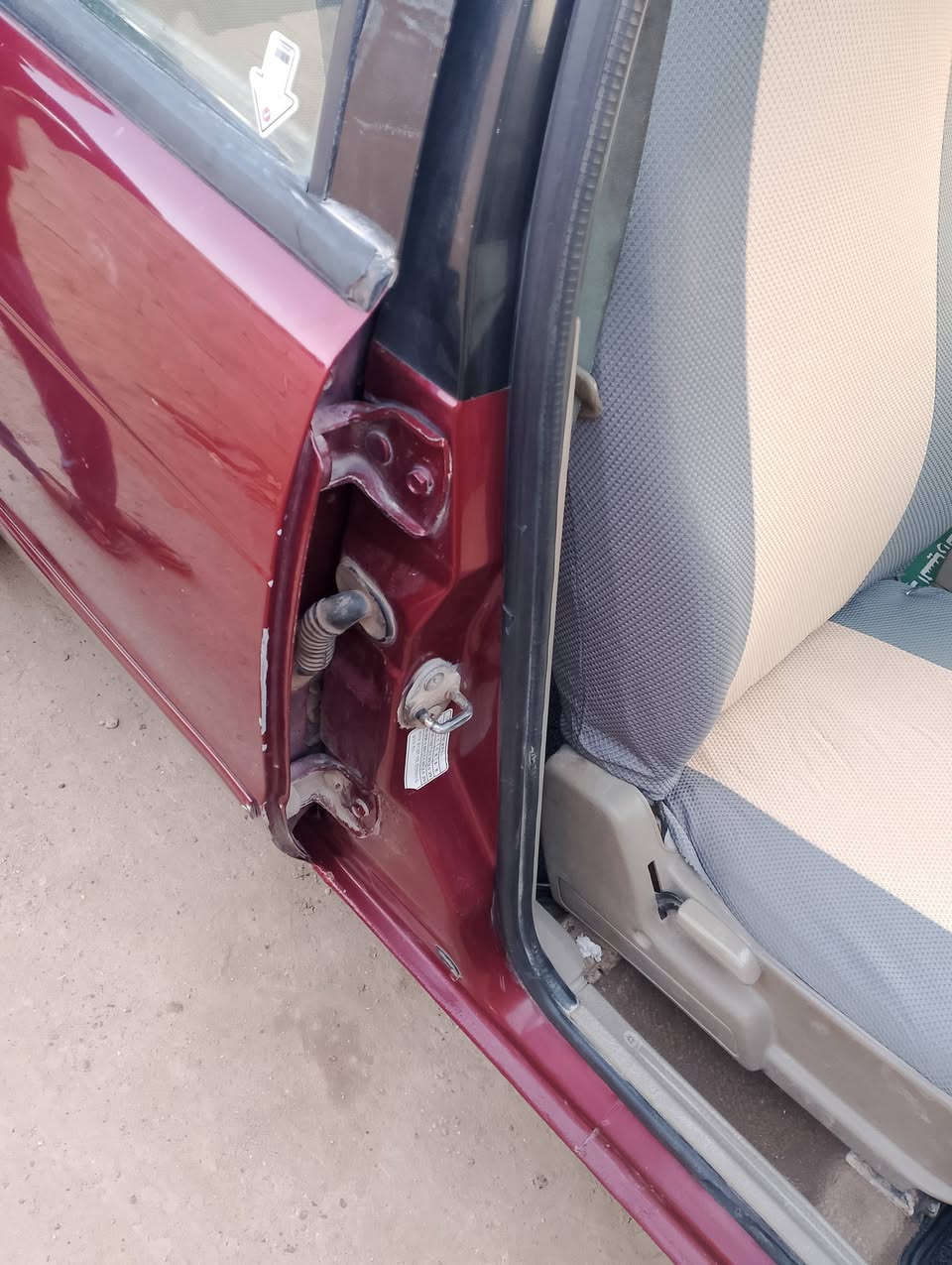 كيا سيفيا موديل 93محرك مفتوح كيرعادي رقم انبارمشروع وطني سنويه ل 29تحويل مباشر سياره مصبوغه عام عن جراد مكفوله من اي ضربه وطخه سياره جاهزه السعر 33وبيهه مجال بسيط الشراي يتصل /*********** مكان السياره طريق عامريه الفلوجه
