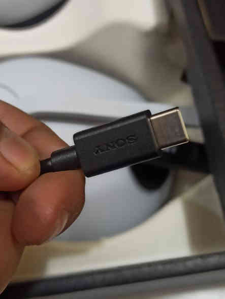 سلام عليكم اخوان سماعات سوني انزون 9 اخر اصدار من سوني بيها مجرد فطر بسيط ولحمته اخت الجديده ما مستعمله ابد كامله دنجل وسماعه وكيبل وستيكرات تدعم anc وصوت عزل 360 مفوله بعد سماعه ملزلز ماتحتاج تعريف سعرها ب60 الف فقط للعلم اول ما نزلت سعرها 350 الف يم مركز بابل جيكها وتعال عامل توصيل موجود رقمي للتواصل واتساب فقط ***********
