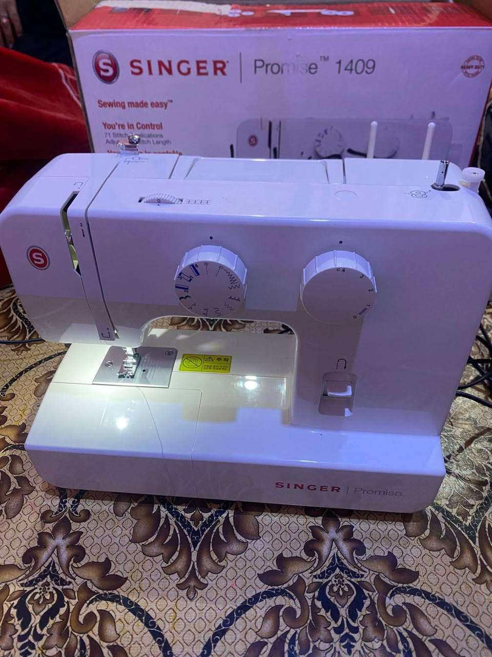 سلام عليكم مكلف بل نشر مكينه خياطه نوع تايلاندي الصلي
راعيها متوازي مكينه جديده مامستخدمه 
سعر 175 وبيها مجال قليل ***********
العنوان الزبير حي شهداء
