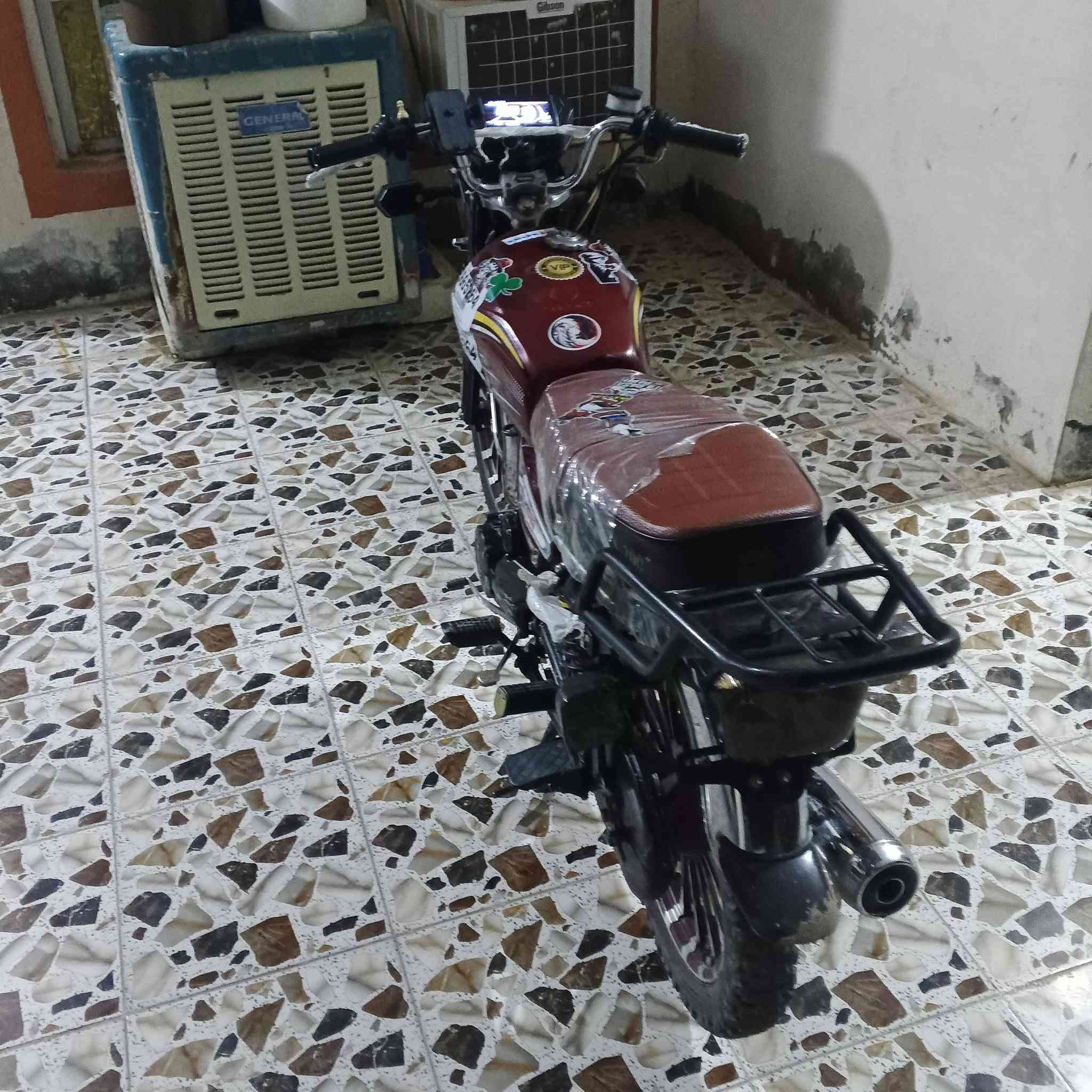 السلام عليكم 

دراجه سيفان موديل 24 محدث 25 شلعه ومعدل أوراق بيها 🫡

لون مميز 🫠

مزورقه حلوه وكاعده مثل ماموضح عدكم 

دراجه مكفوله كهربائيات كامله⚡ 

مكاني ديالى الخالص التحويله 

بيع السعر منااااسبه شرط السعر جوه السوك 😂

للاتصال ‏‪***********‬‏ ⚡
