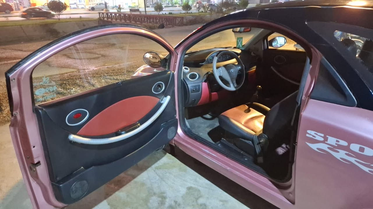 سلام عليكم شيري مني سبورت رياضي تك باب موديل ٢٠١١ سياره اقتصاديه كلش رقم انكليزي مواصفات كامره حساسات شاشه لايت زنون عالي ناصي دواخل جلد كلش نضيفه مجرد طخات بسيطه بيها وأثر خياس قليل وبيه خيط بخار يعني يحتاج رنكات وممأثر عليه كلشي شغال بيه مكان السياره كربلاء سعره 28 وبيه مجال قليل الاستفسار ***********
