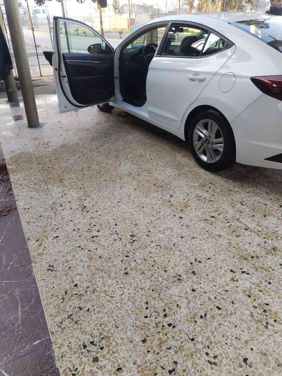 النترا 2020 نصفول محرك دوش كير At  ابيض ماشي 54 مبدل باب خلف السايق اصلي.
***********
