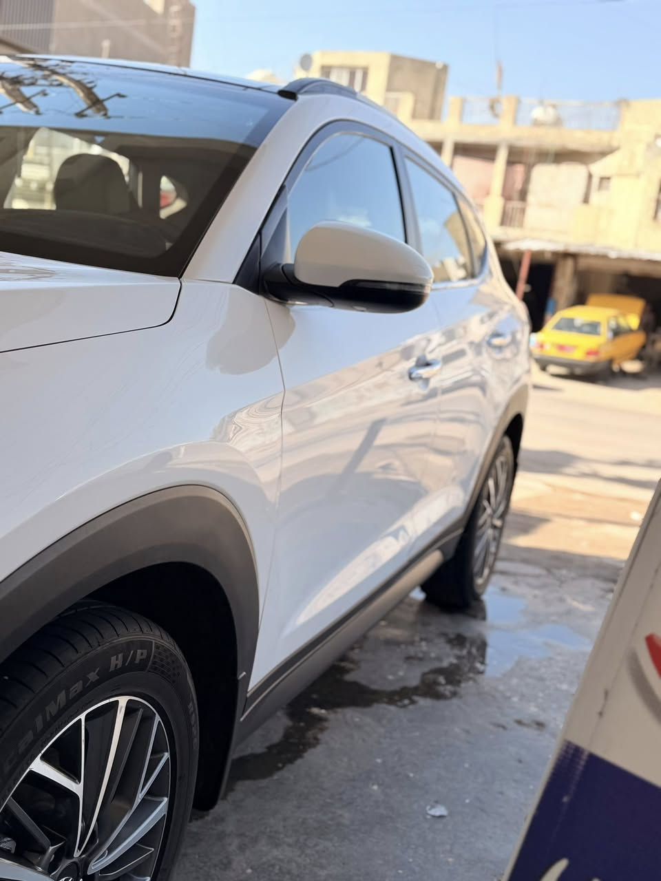 السلام عليكم شباب بسب عود الكاذبه سياره نوع توسان مديل خليجي سياره رقم بغداد نكليزي تحويل ثاني يوم 19سياره فول مكينه نظافه برغي مافتوح بيهه فقط بيه دعاميه الاماميه كسر نص وصبح وسياره برغي مامفتوح شحن ايسي شغال بنامره فتحه سياره الأخير تنفتح فول موصفات عله وظعه سياره تبريد فول سنويه جديده ماشيه سياره 45الاف عله وظعه سياره مكان سياره بغداد مدينه الصدر قطاع سعره خاص سياره فول نظافه  75وهذه رقمي متوجد وتساب رصيد فقط ***********
