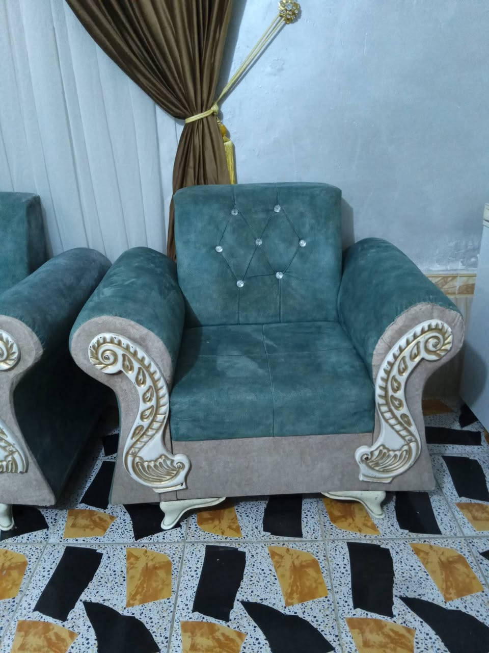 تخم للبيع تركي جديد مامستخدم هواي نضيف نضافه مثل صوره مثل ماواضع الصوره نضافته سعر مناسب شراي ***********وتساب أو خاص يدلل
