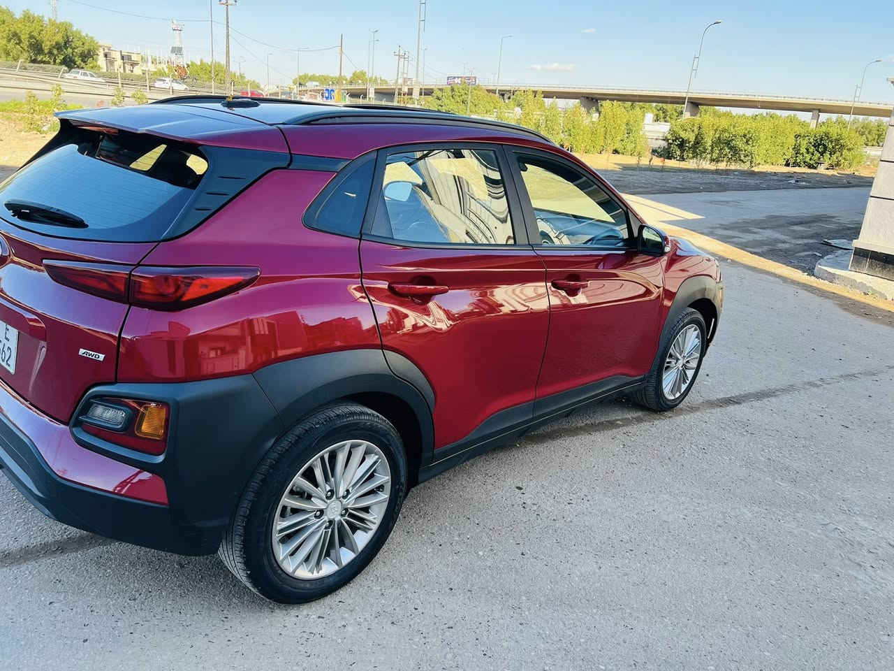 مرحبا. كونا للبيع موديل ٢٠٢١ رقم بغداد الجديد فول مواصفات ( فتحه . كشن كهرباء.شاشه وكامره. محرك ٢٠٠٠ دوش. بصمه. تدفئه بالكشن والستيرن. كشنات جلد.رادار) بيهه جاملغ مبدل ومصبوغ وبنيد بلادي مصبوغ ،،، السياره جديده جدا .. مكانهه بغداد.. السعر ١٣٤ الاتصال ع ***********
