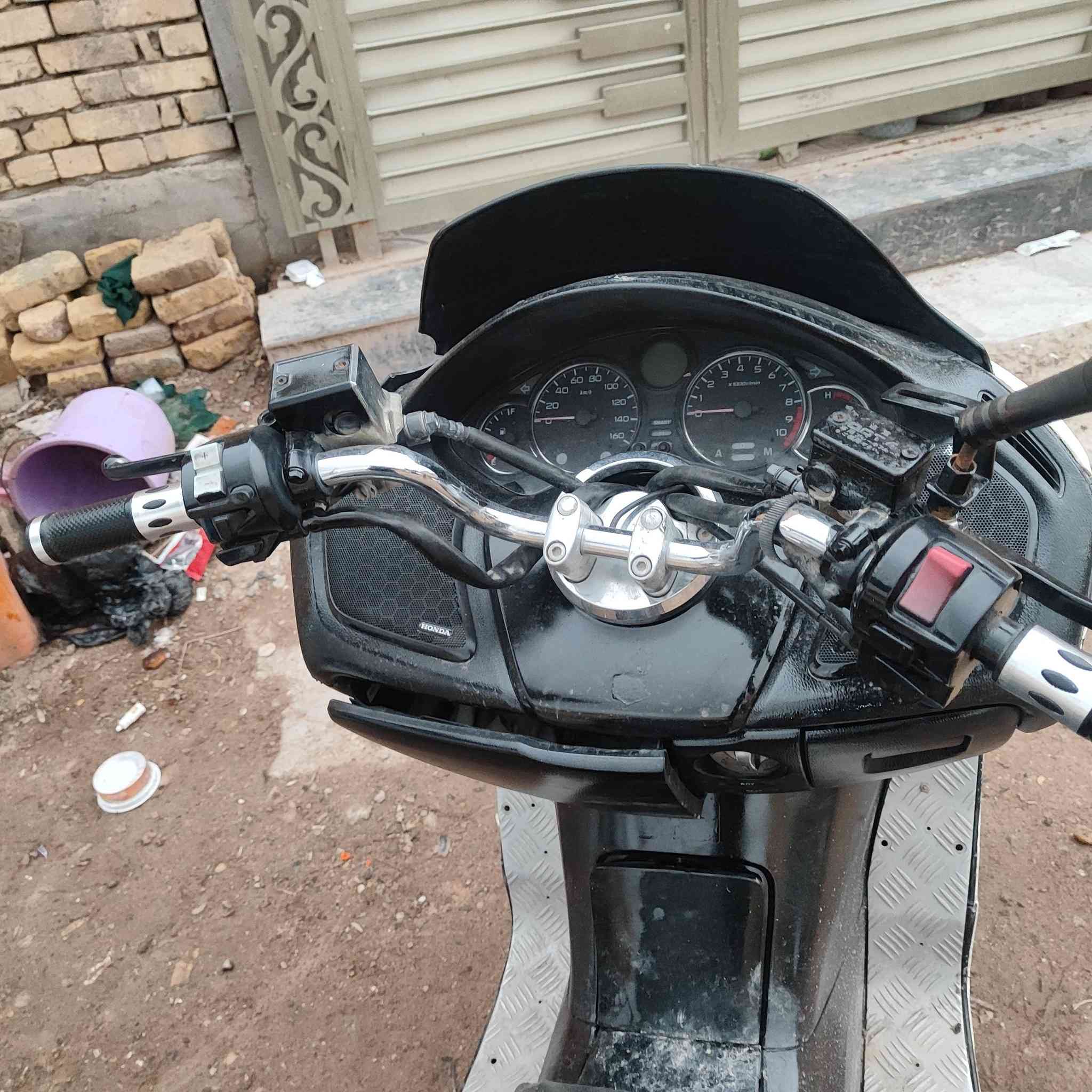 سلام عليكم فورزه 09لبيع مكان ناصريه مركز سعر قيم بمايرضه الله اتصال ***********
