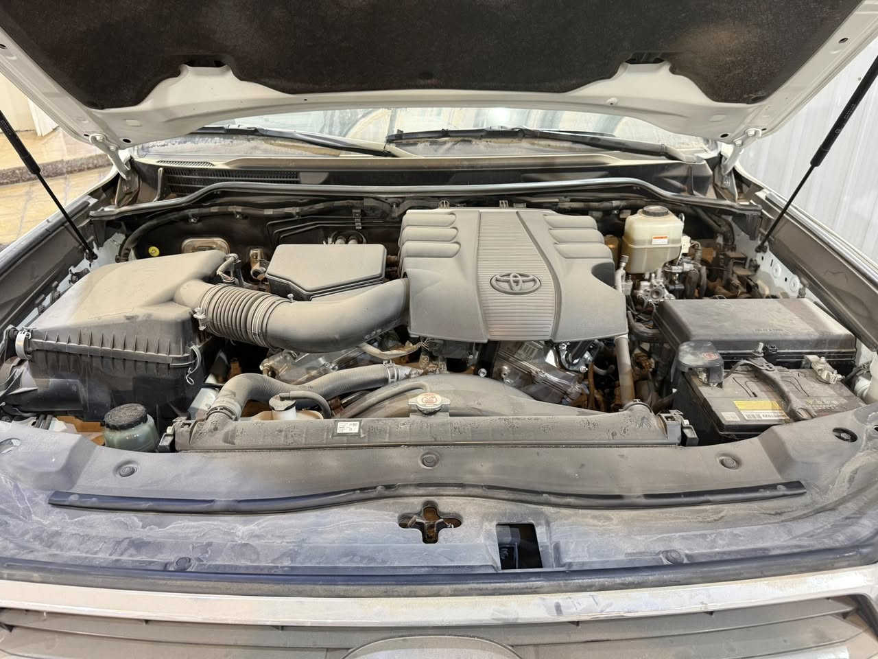 للبيع لاندكروز 2020 ماشيه 16 الف اخت الزيرو شرط ع الفحص بريم اصل مكفوله كفاله عامه ***********
