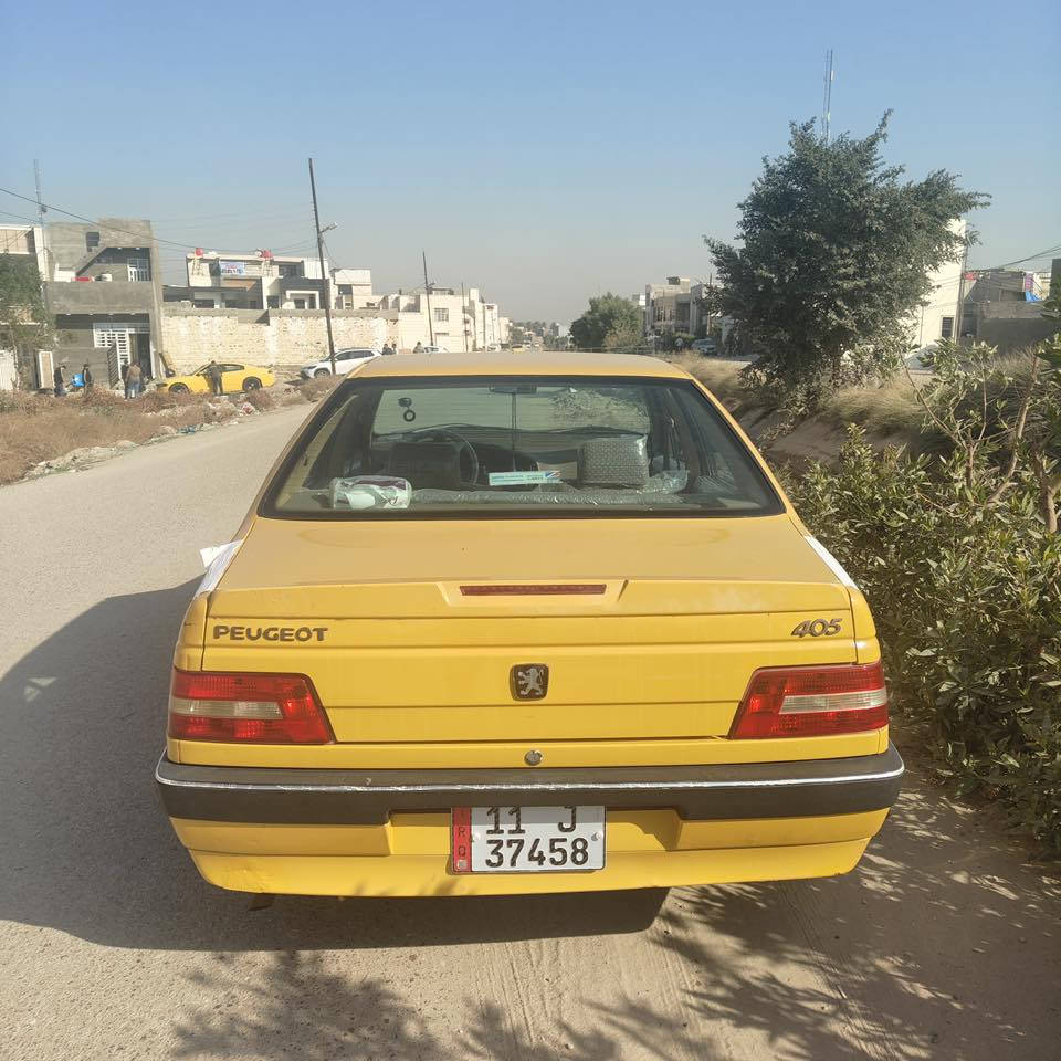 السلام عليكم بيجو 405 السياره مكفوله بيها تكحيل فقط بلدوسه الي وره الصدر مكينه وكير خير من الله السياره ماعوزها شي كبل للشارع موديل 15 كبل عقد مروري وتحويل مصفره من كلشي مكاني الدورة عارضها ب48وبيها مجال حك الجيه ممتواجد ع فيس هـ*********** متوفر واتساب
