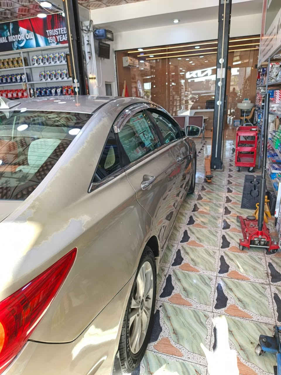 للبيع سوناتا 2011 أمريكي 🇺🇸
السيارة حادثها بأمريكا (جاملغ خلفي) – البيع أو مراوس حسب القناعة.
اللون: ذهبي ✨
بيها جراد خفيف .
المحرك والكير بحالة ممتازة، خير من الله وما بيها أي مشاكل 
السيارة نظيفة مثل ماموضح بالصور
اللي عنده اي استفسار يتواصل خاص 📩
او التواصل مع الرقم ***********
المكان الانبار الرمادي
