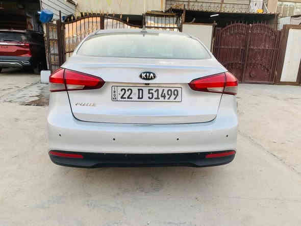 للبيع او مراوس كيا فورتي 2017 وارد امريكي حدث جدا بصيط قبق صندوك فقط والباقي مكفول بدون ايرباك يعني سياره بس قطعه وحده صندوك مبدل اصلي محرك دوش 2000
كير مرغوب AT
سياره جاهزه دوشمه اصليه 
مكان سياره بغداد الدوره
السعر 127وبيها مجال 
***********
واتساب***********
