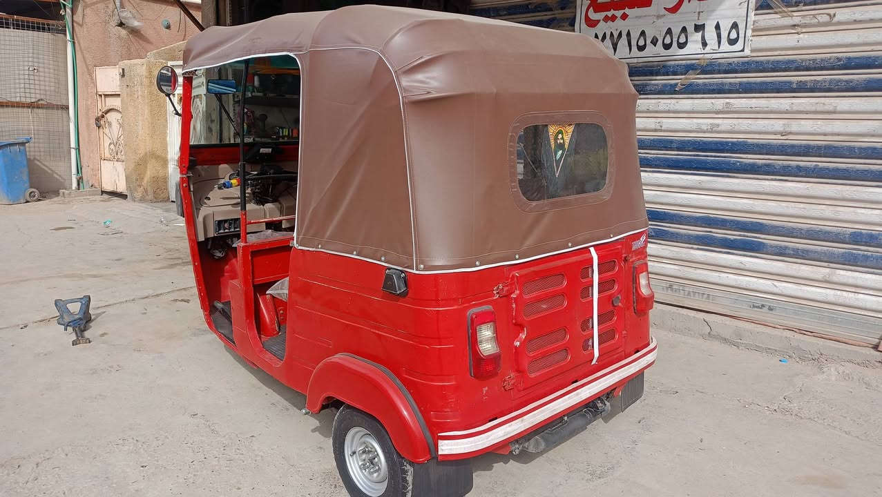 السلام عليكم تكتك 19شهر 2 بلاديه بس الدوس معمره وبيه طخه بسيطه يم البكلايت ومكحله مكاني الشعب نهايت الفوراتات ***********
