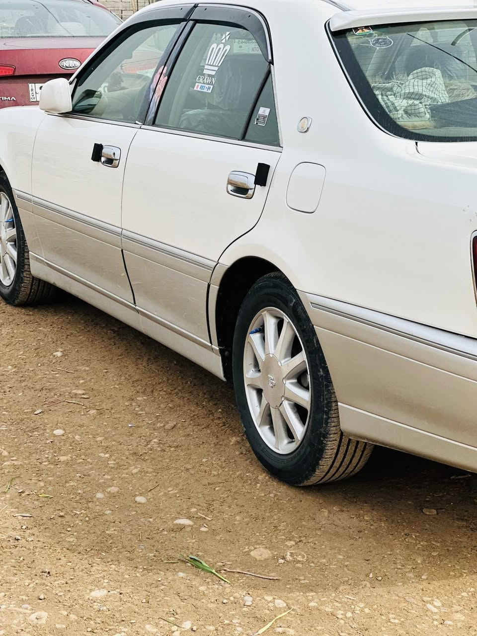 سياره كرون ملكه   2002سايره كفاله عامه شرط تحويل  من ضربه والصبغ والكصه سياره جاهزه جنبز تخم تاير كيله شغال 3دكم اصل ويل نجمه سعره 135وبيه مجال مكاني العماره ***********
الوحات نكليزي طالعات بس داور بسمك تستلم مشروع وطني سياره
