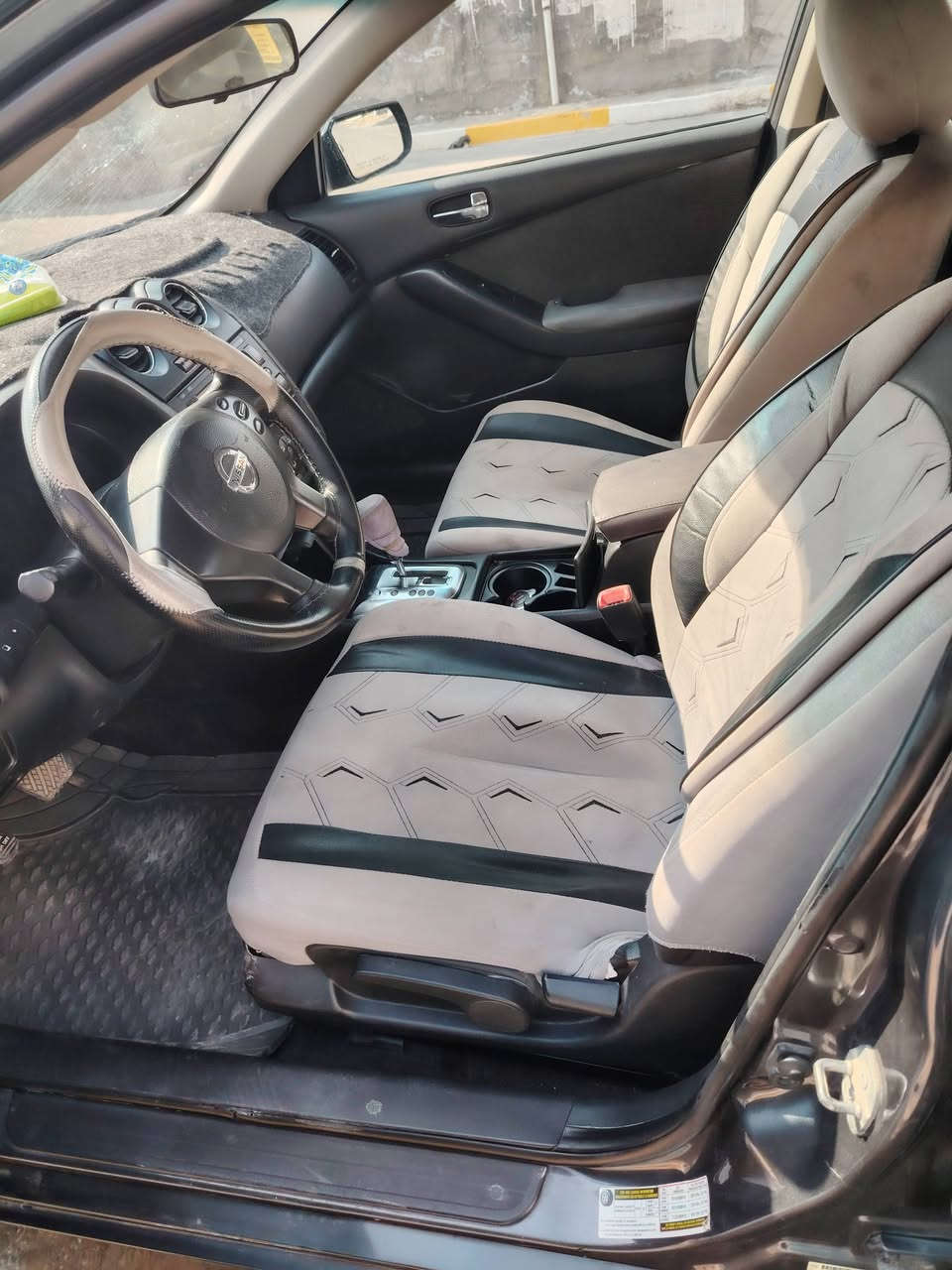 السلام عليكم
نيسان التيما موديل ٢٠١٢ صبغ باب السكن فقط بدون اي ضرر السعر كير وبراد جديد تخم تاير صدر جديد مكينه اربعه سلندر بيها صرف قليل السعر ٧٨ وبيها مجال أن شاء إتصال ***********
