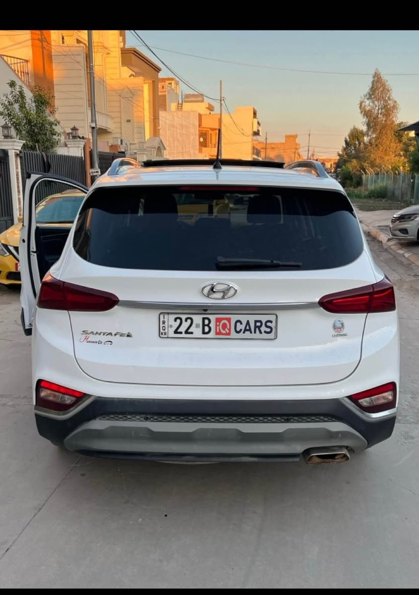 سنتافي 2019 شكل 2020
كلين تايتل بدون اي ضرر 
محرك دوش 
سقف بانوراما 
حساسات 360 
مقعد امامي خلفي تدفئة
تحكم كهربائي لجميع المقاعد 
مرايات شفط

تخم صدر و تايرات جديد 
دهن كير جديد 
السيارة ماشية 157 km
السعر 220
التواصل واتس اب فقط على هذا الرقم 
*********** كركوك, العراق
