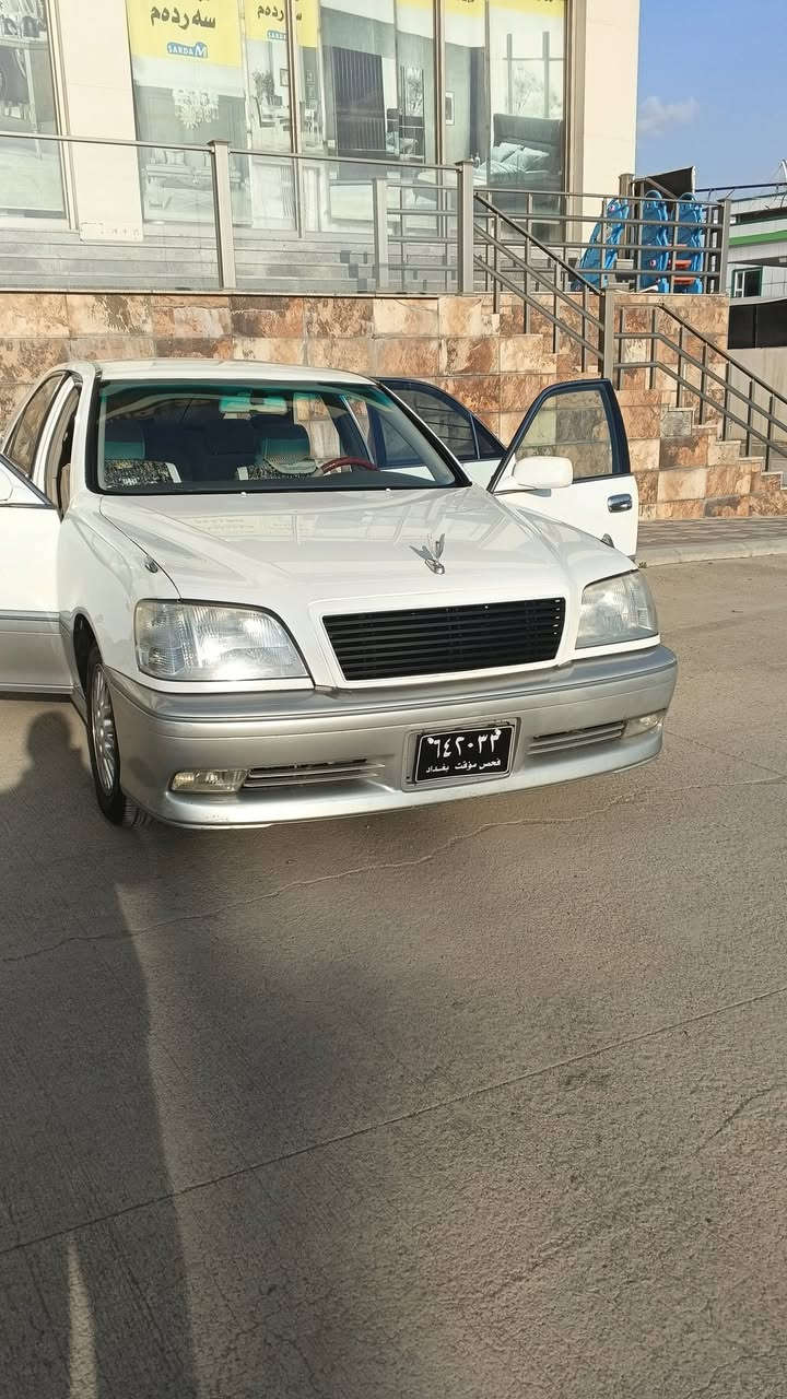 بۆفرۆشتن مەلیکە مۆدیل 2001 ناوزەرد 250مسروفی نیە گیرومەکینەی سەقف بەشەرت بڕاوەیە یەک قرچەی بچووکی هەیە سعر39وەرەقەمعامەلە شوین سلێمانی ***********
